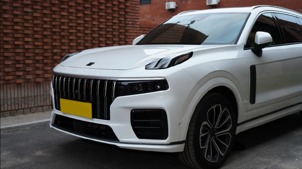 售21.08万，标配2.0T+8AT+全时四驱，车长超5米，带你了解领克09