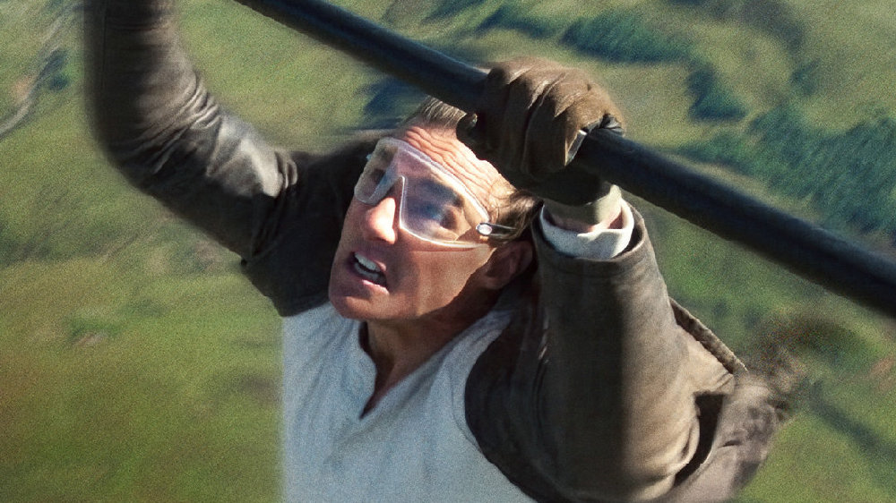 《碟中谍8》观众睡着了？62岁阿汤哥扒飞机满分，彩蛋是神秘数字