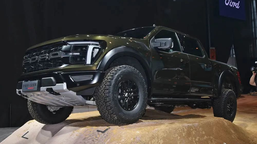 【今日新车】15万起配激光雷达的零跑C16掀桌，法拉利电动却延期了