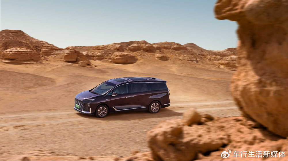 新能源MPV真豪华，33.99万起全新GL8陆尊上市