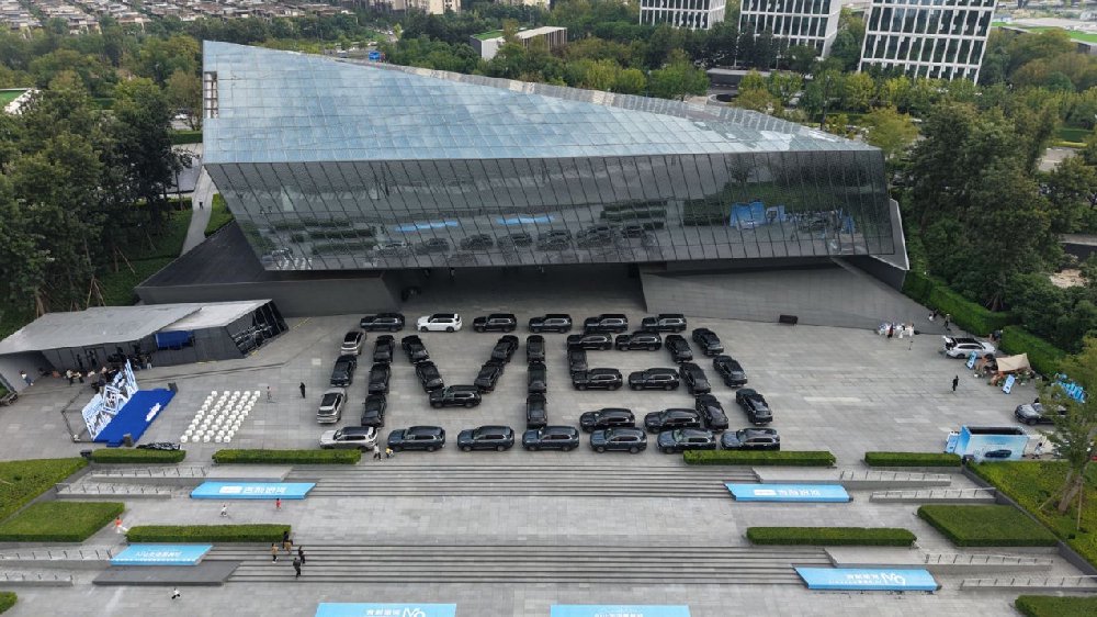 百台银河M9交付，家庭SUV市场迎来新标杆