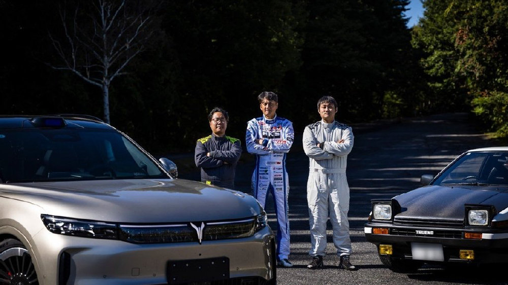 中国新能源高光时刻！岚图FREE+打破“秋名山”最快量产SUV纪录