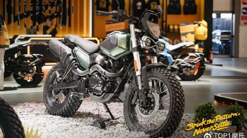 米兰车展丨猎变“机械宠物”全系亮相，年轻不将就燃爆EICMA