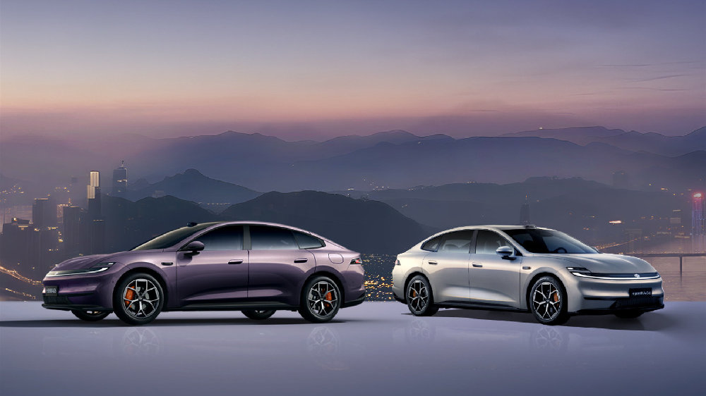 长安启源A06上市，提供纯电与增程选择，售价10.99万元起