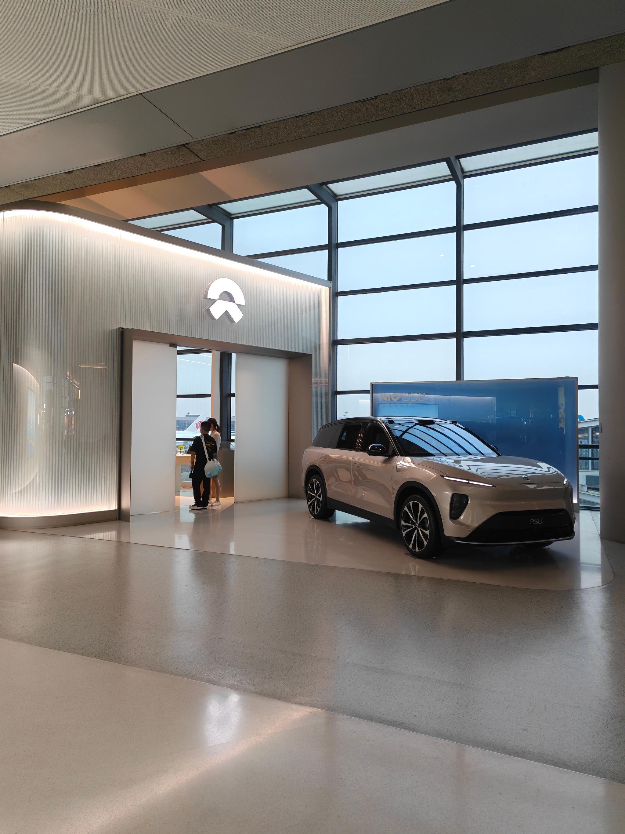 准备回西安了，上海虹桥机场的蔚来专属休息区又被尊到了