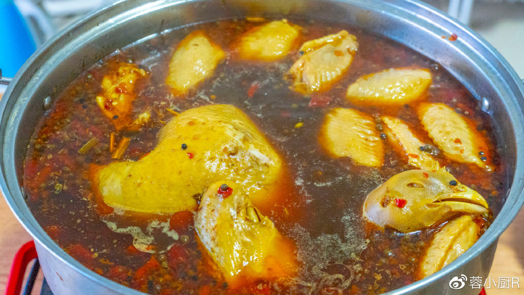 女人进入更年期，5种碱性食物要多吃，补“天然黄体酮”，老得慢-更年期女性吃什么食物对身体好窍门