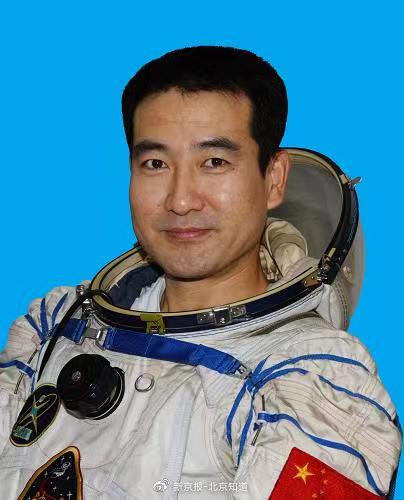 翟志刚 我国太空行走第一人