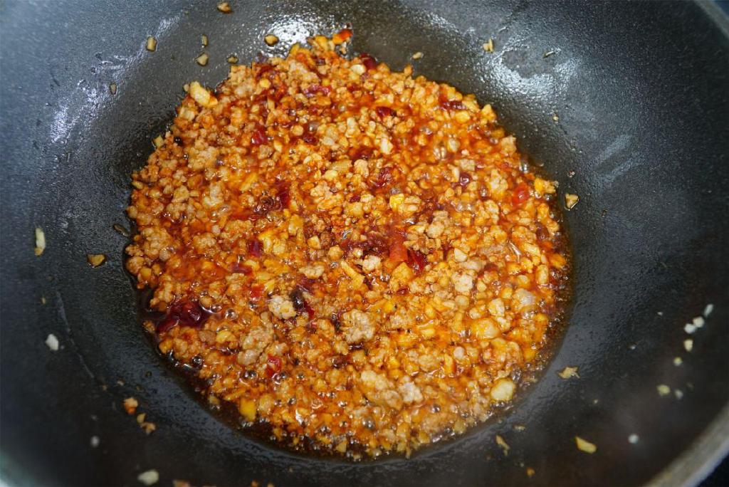 秋天,鳊鱼和五花肉是绝配,爱吃鱼的别放过,鲜香下饭一条不够吃休闲区蓝鸢梦想 - Www.slyday.coM 秋天,鳊鱼和五花肉是绝配,爱吃鱼的别放过,鲜香下饭一条不够吃休闲区蓝鸢梦想 - Www.slyday.coM