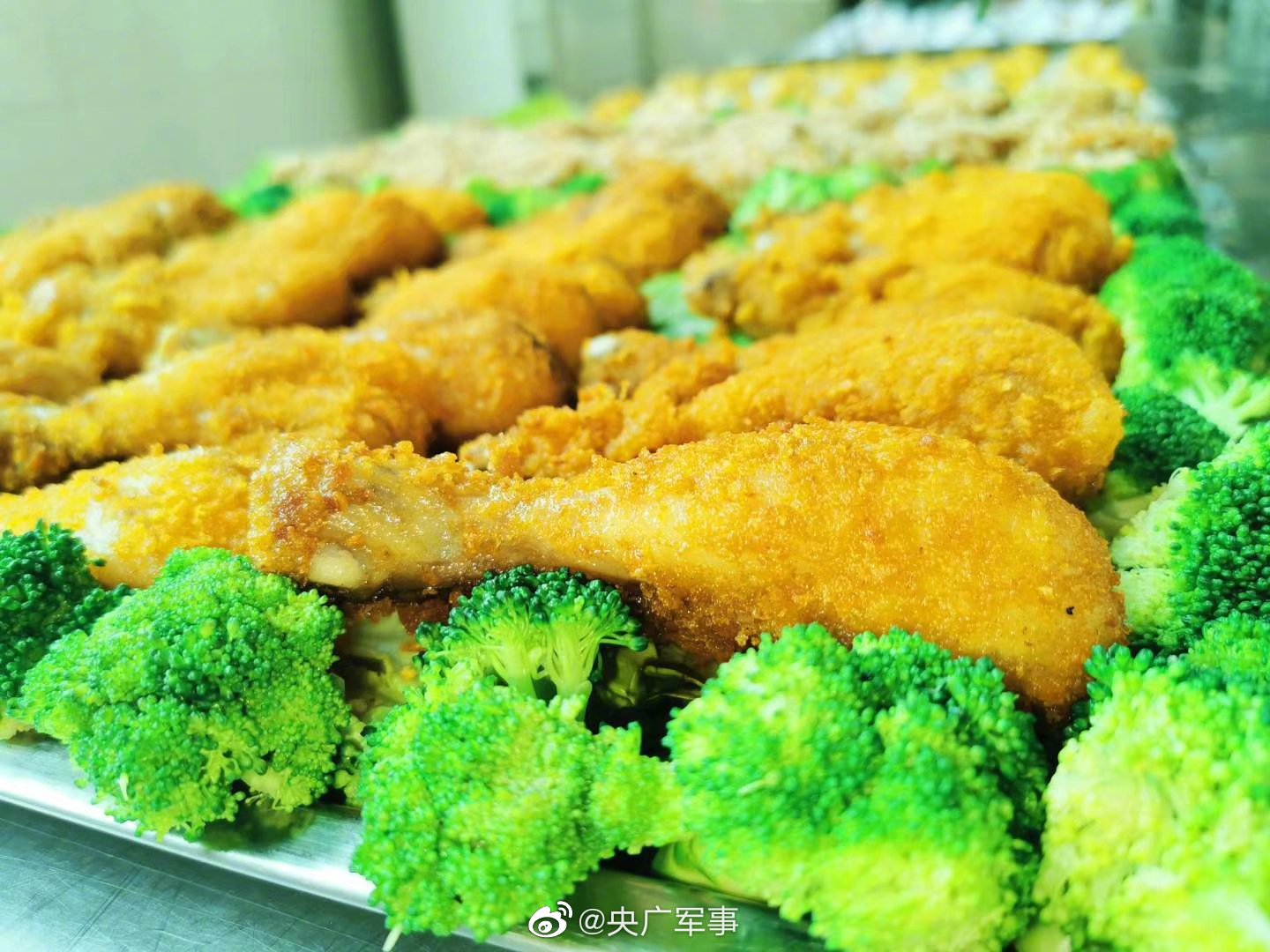 别人家的食堂!军营美食节,就问你想吃不