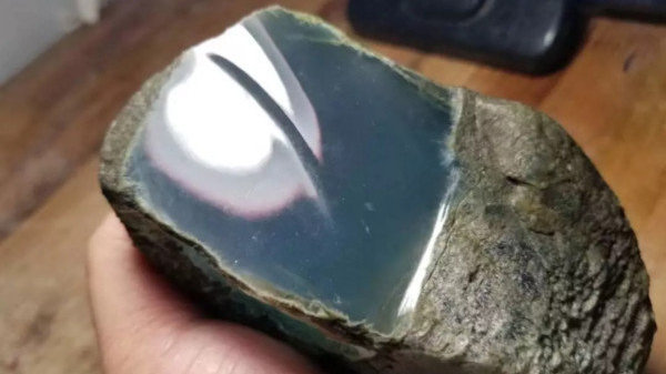 デウス エクスマキナ 石 翡翠かな？ | dizmekaro.com