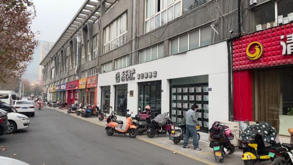 上千卖房人被骗损失数亿南通市房管所被批评已尽审核权利