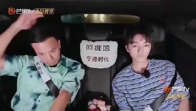 小时候的记忆疯狂回忆中 王俊凯靳梦佳聊起煲汤，怀念起小时候经常喝起的汤