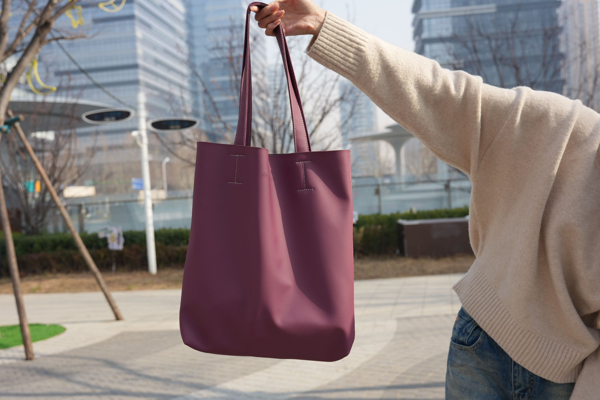 蓝盈莹开东风日产N6红运当头，新年限定内饰背包亮相