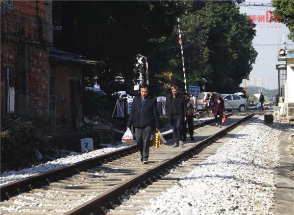 如果你记得,柳州的他们就永远活着|告别2021休闲区蓝鸢梦想 - Www.slyday.coM 如果你记得,柳州的他们就永远活着|告别2021休闲区蓝鸢梦想 - Www.slyday.coM