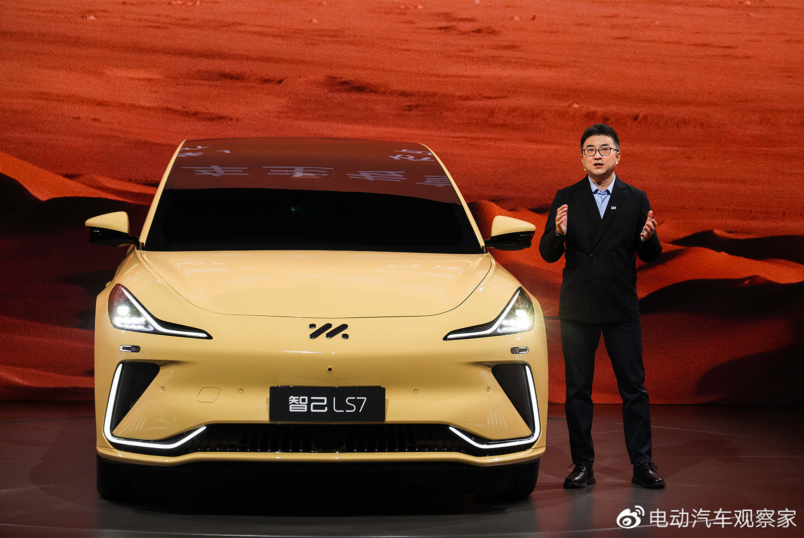 要站理想L8与蔚来ES7的C位,智己LS7预售35万元起1 要站理想L8与蔚来ES7的C位,智己LS7预售35万元起