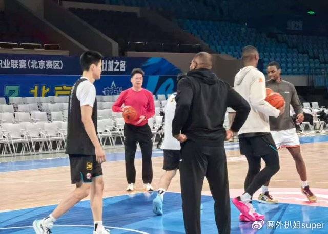 CBA最新消息！曝李春江离开山西，广东宏远补强，浙江签顶级后卫