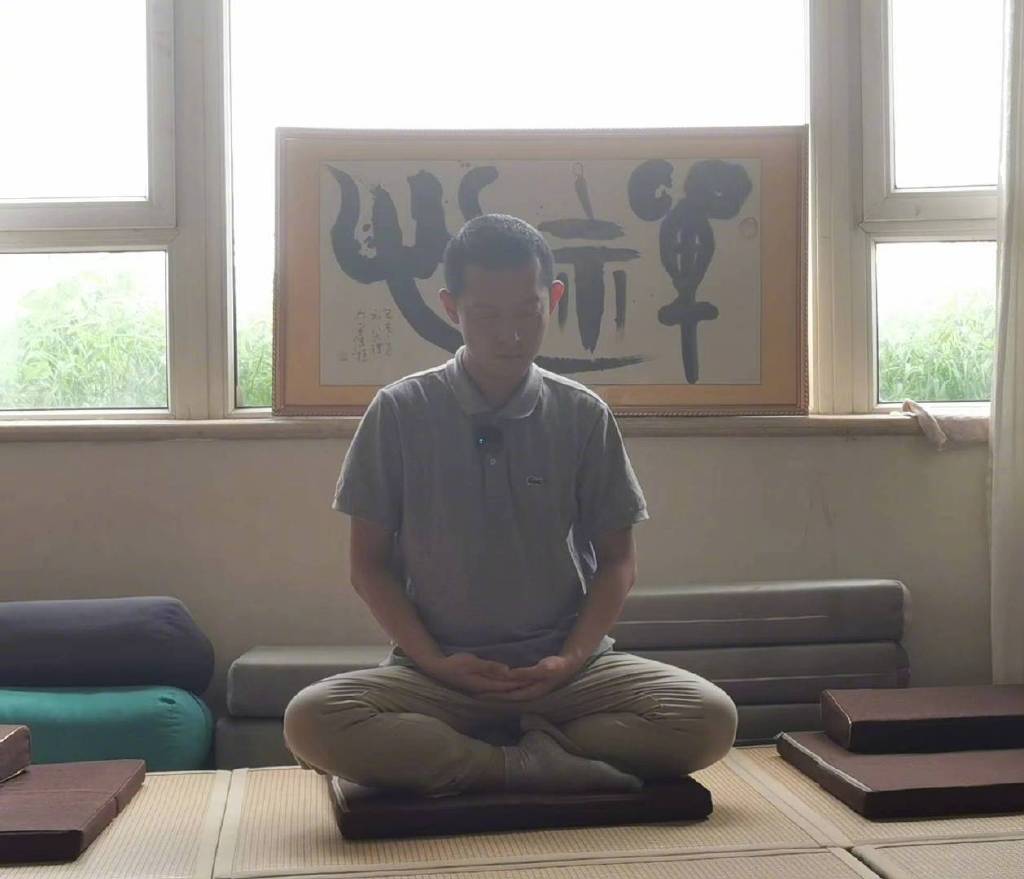 北大数学天才柳智宇还俗:主动要求降薪至2万,不打算买房买车生孩子休闲区蓝鸢梦想 - Www.slyday.coM 北大数学天才柳智宇还俗:主动要求降薪至2万,不打算买房买车生孩子休闲区蓝鸢梦想 - Www.slyday.coM