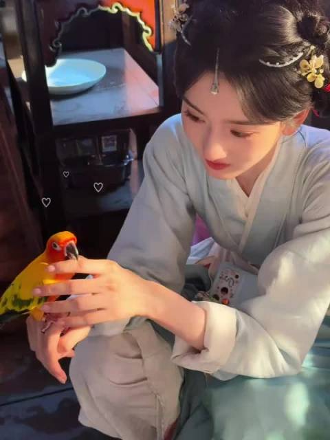 祝永远鲜活自由的双子座女孩@宋祖儿lareina 生日快乐星野万里，岁岁尽兴