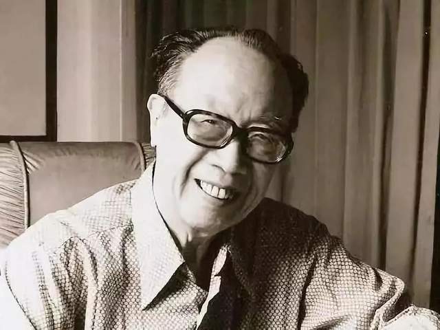 这话靠不住,诗人夸张,犹"白发三千丈"之类.