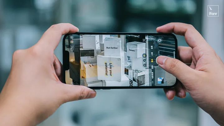 iPhone 13 Pro Max 首发评测:A15 强得很,但主战场并不在游戏休闲区蓝鸢梦想 - Www.slyday.coM iPhone 13 Pro Max 首发评测:A15 强得很,但主战场并不在游戏休闲区蓝鸢梦想 - Www.slyday.coM