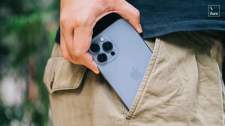 iPhone 13 Pro Max 首发评测:A15 强得很,但主战场并不在游戏休闲区蓝鸢梦想 - Www.slyday.coM iPhone 13 Pro Max 首发评测:A15 强得很,但主战场并不在游戏休闲区蓝鸢梦想 - Www.slyday.coM