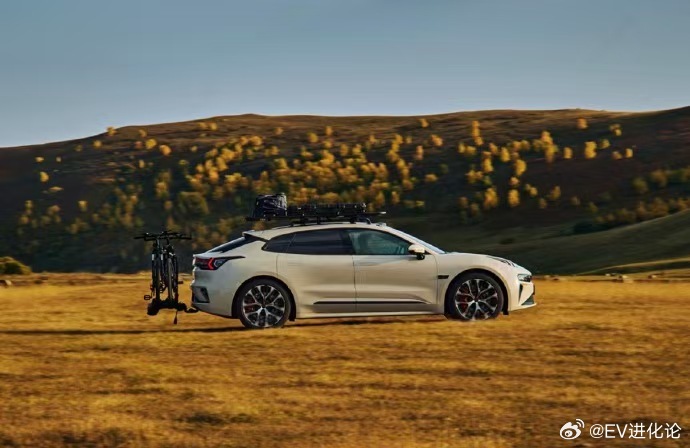 极氪001内饰升级豪华风，或转向猎装风格