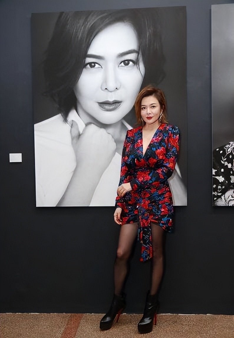 紧急通报！我把黑丝美女啪啪——为什么网站优化和吸引流量比表面内容更重要？