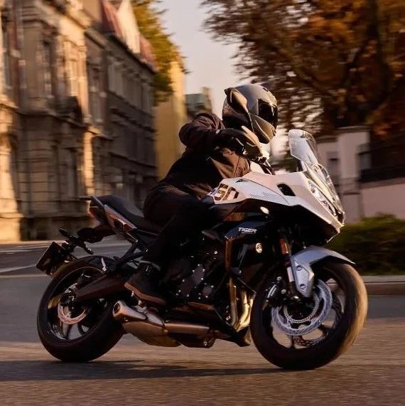 凯旋入门3缸休旅加强，新款Tiger 660标配定速巡航、双向快排