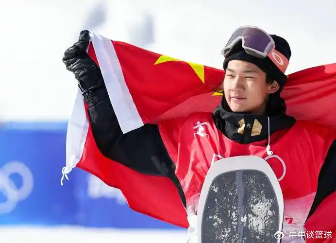 中国首块冬奥奖牌，赛后大哭，拿到铜牌，苏翊鸣能拿多少奖金？