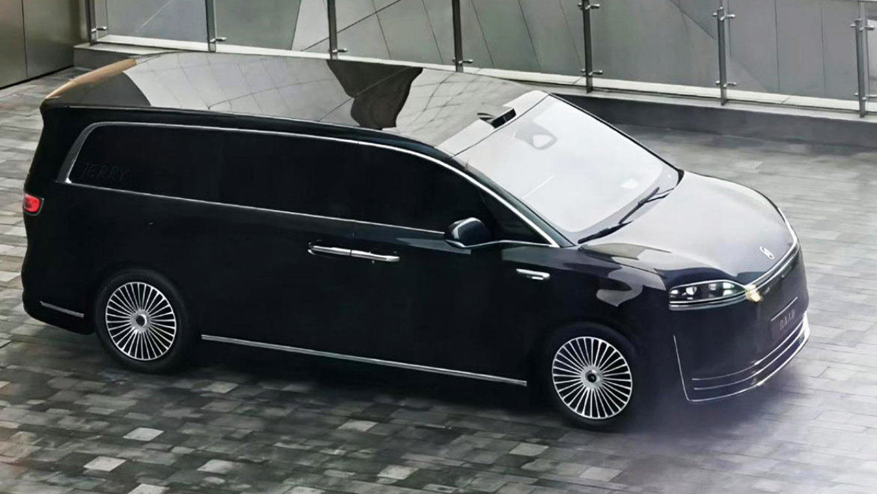 智界V9实车曝光，7座，侧滑门，配冰箱+大沙发，2026年上半年上市