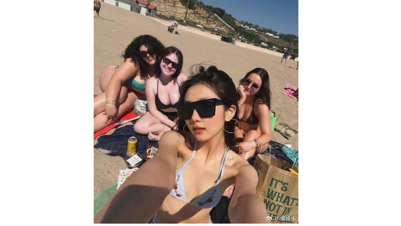 看了黄多多20岁海边照，才明白我们骂的不是比基尼是女孩不听话的成长