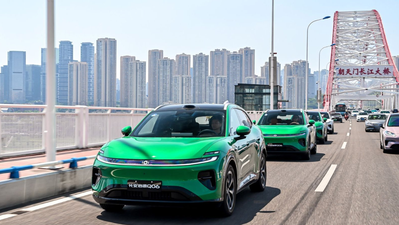 专治新能源 “偏科病”，启源 Q06 补齐家用 SUV 短板