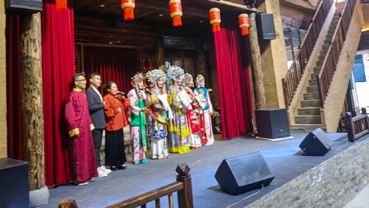 古韵迎国庆 曲艺暖民心 青年曲艺艺术家亮相粉巷茶馆