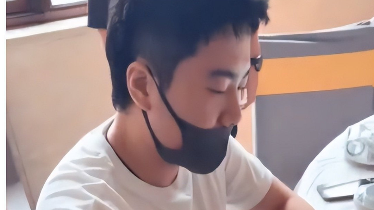 梁靖崑回老家赴宴！樊振东又获单场最佳 向鹏浙TT亮相 林诗栋回应跳台