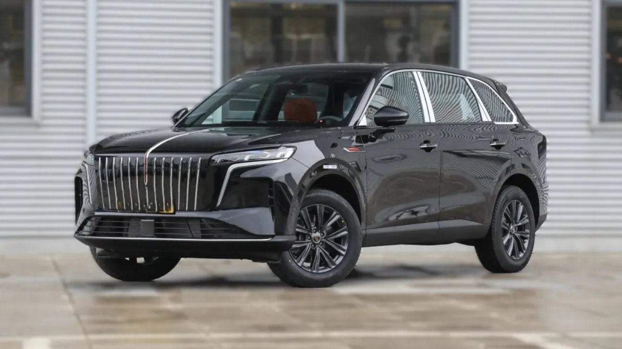 18万级混动大五座，红旗HS6 PHEV：大气是面子，安心是里子
