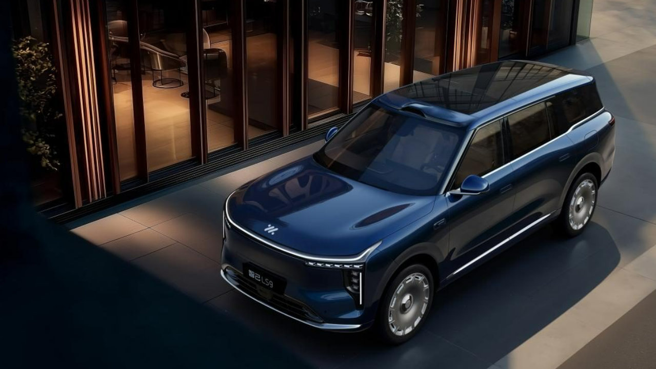 “陆家嘴揽胜”登场！智己LS9售32.28万起，9系收官狠角色！