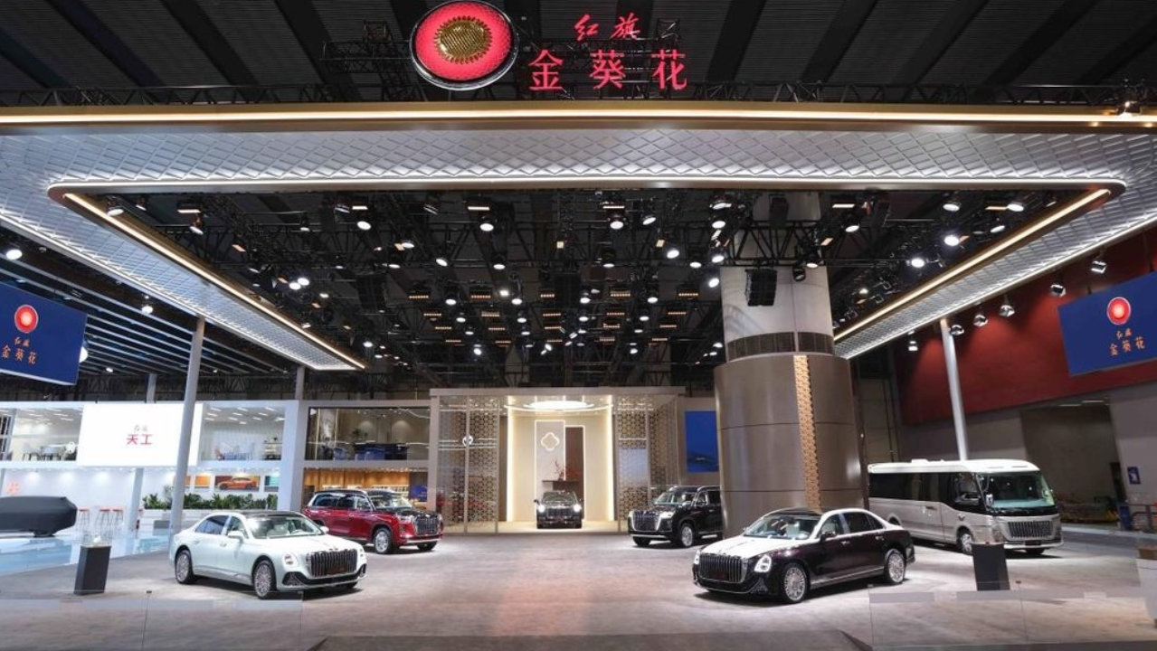 2025广州车展：东方豪华新范式！红旗金葵花携“国宾车队”亮相