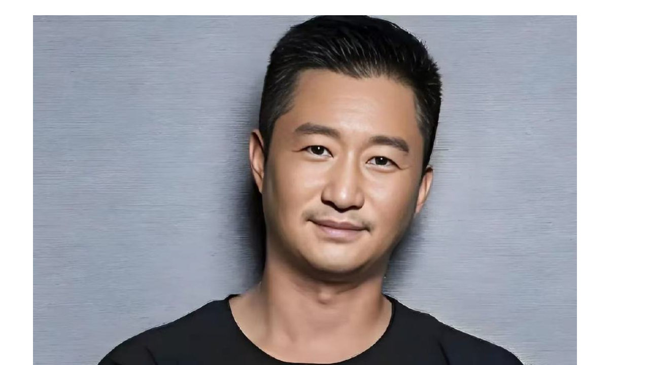 从《战狼》到风波缠身，吴京遭杜江玩梗，昔日硬汉形象崩塌太快！