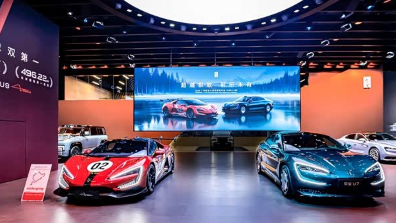 广州车展仰望U9X、U8L鼎世版、U7齐亮相，展现全面发展新格局