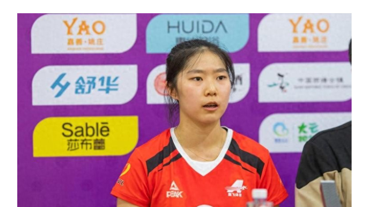 意外！女排新贵公布最新名单，天津自由人被挖角，名帅外孙也在列