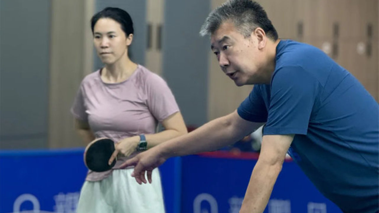 国乒大满贯复出执教！原因未解释，或与女儿有关系，富豪老公发声