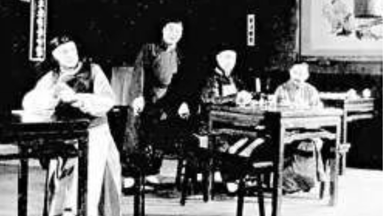 来北京，总要看一次人艺版《茶馆》吧！