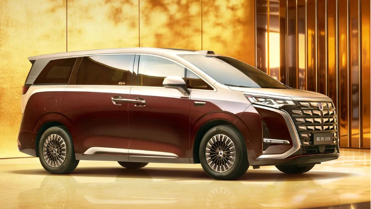 5分钟闪充+400km纯电续航，第二代腾势D9上市35.98万起