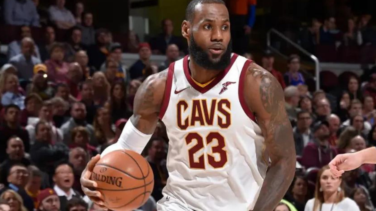 美媒评颠覆NBA建队思路的10大球星，詹姆斯进前3，一人力压奥尼尔