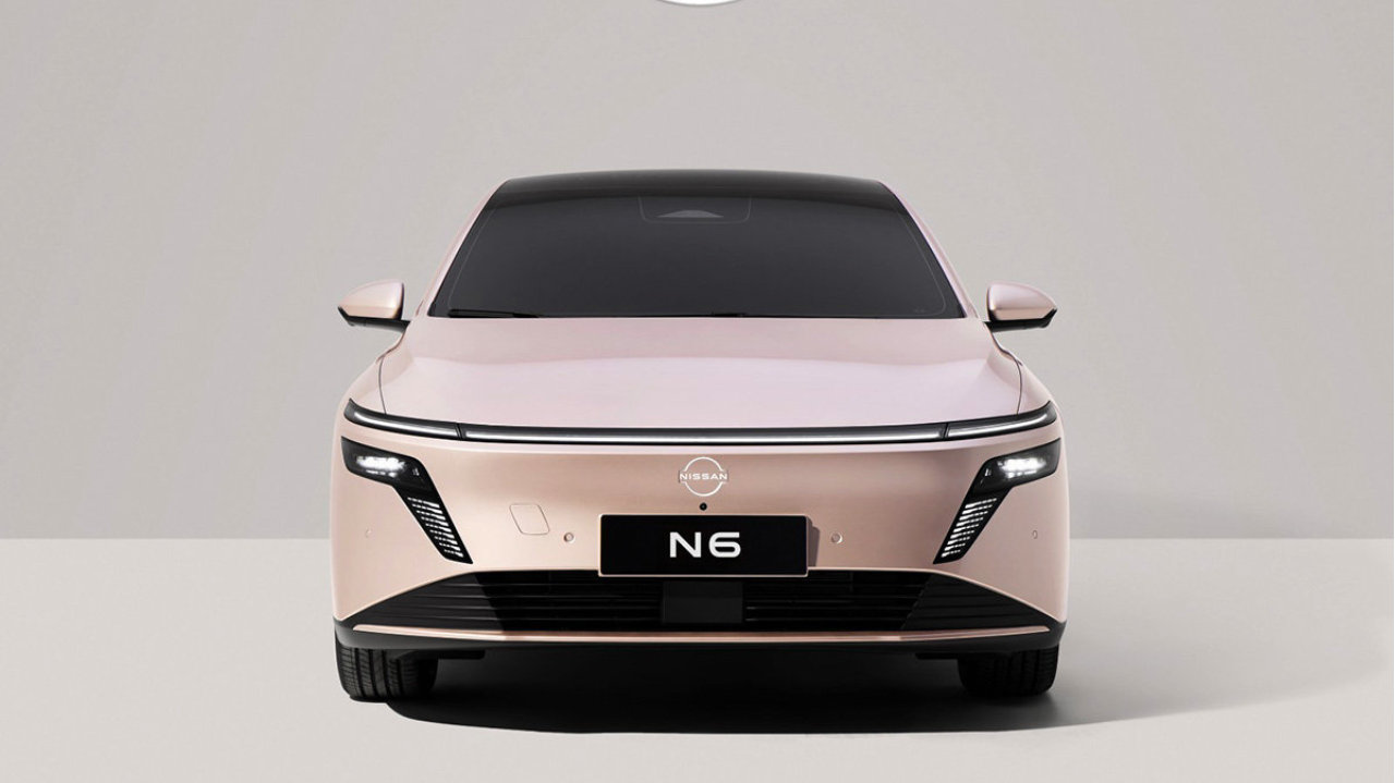 太卷了！9.99万起，东风日产N6上市，车长4831mm，纯电续航130km