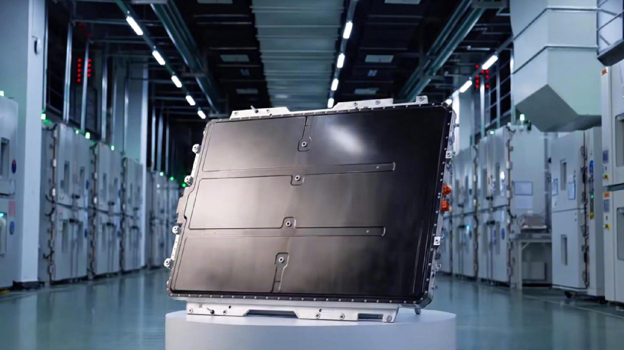 电池安全新范式：华为巨鲸电池平台如何重塑行业信任？