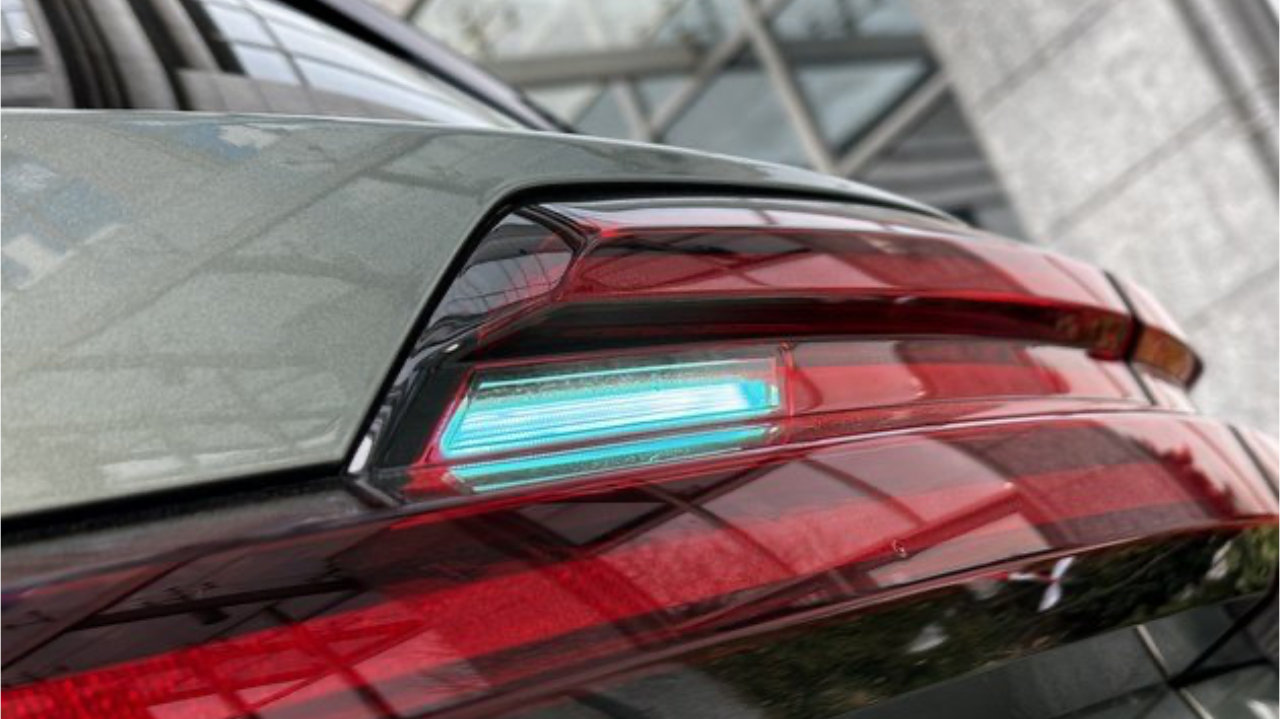 VLA大模型+“小蓝灯”上车 全新蓝山智能进阶版上市