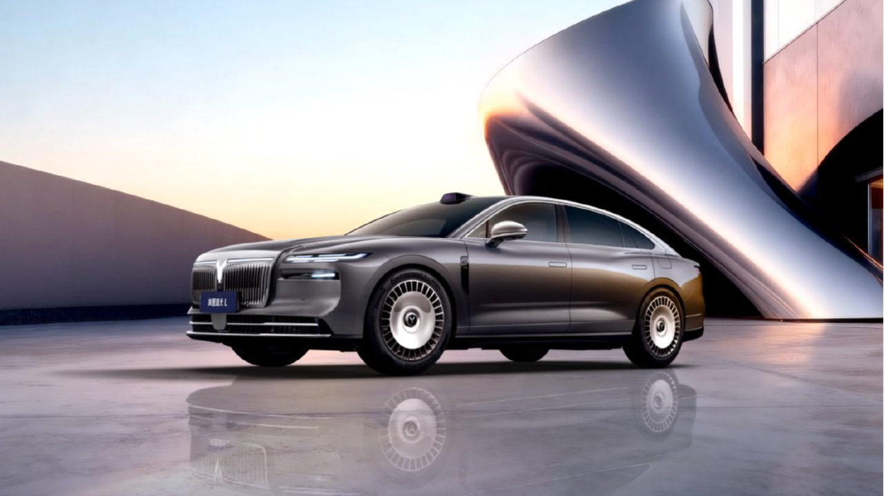 追光L破晓：岚图改写豪华规则，中国汽车夺权产业定义权