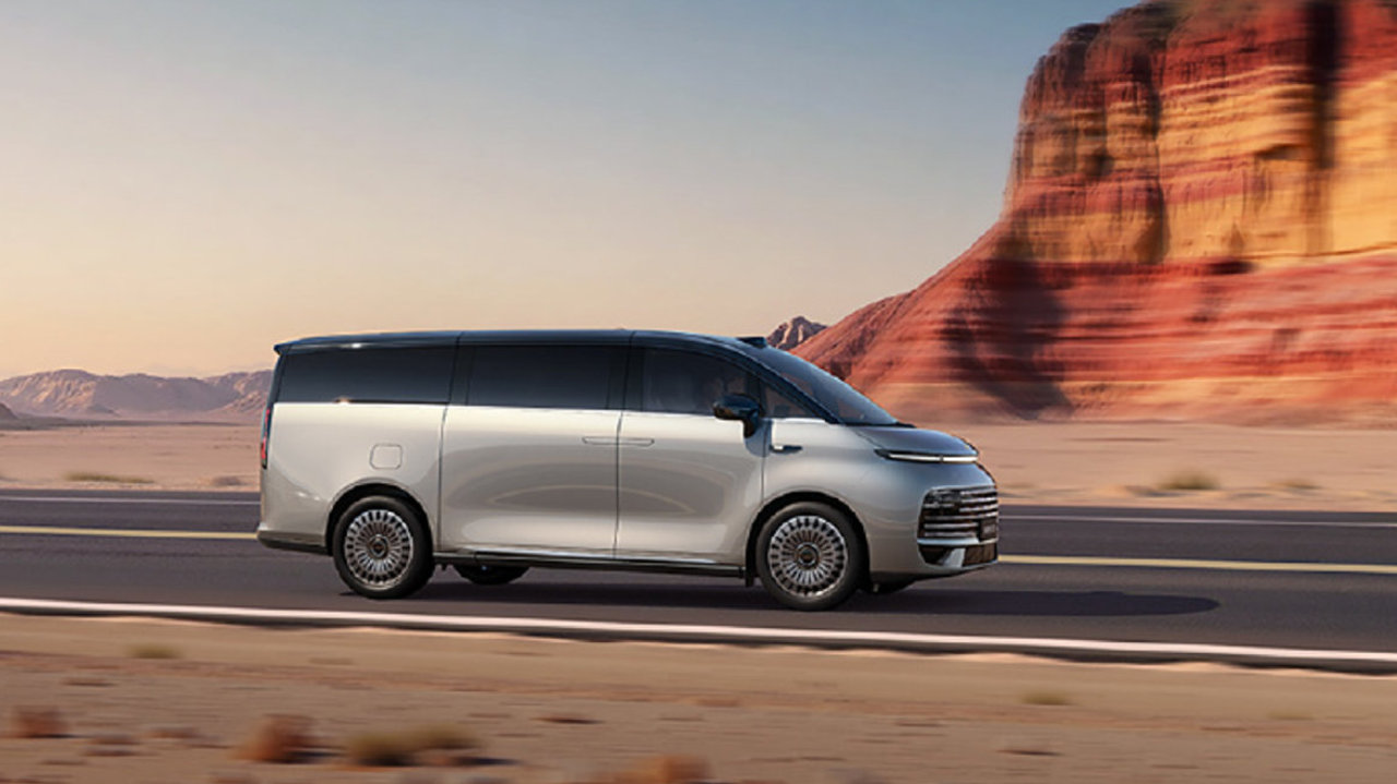 吉利银河V900正式上市，提供多座布局与高阶智驾