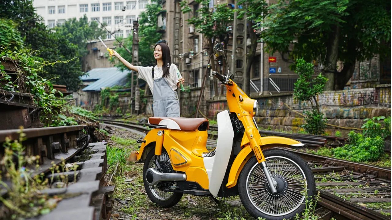 摩托油改电行不行？宗申Yami电动版，森蓝B1蓝调上市，售价7699元